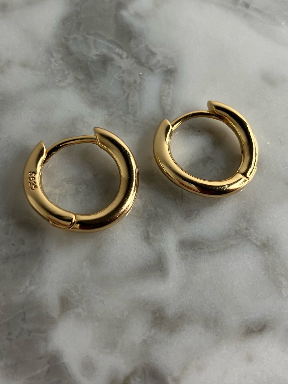 Large Round Wave Chunky Hoop Earrings | 14K Gold Plated 12mm
